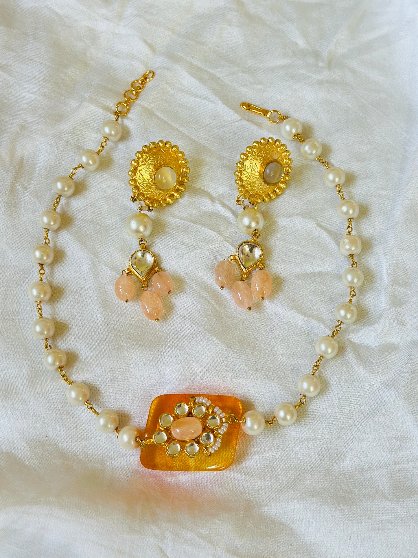 Regal-Peach Moti Set