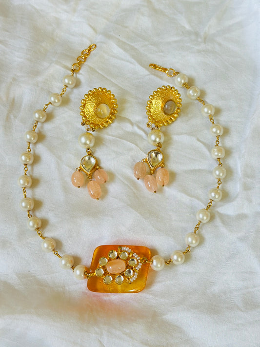 Regal-Peach Moti Set