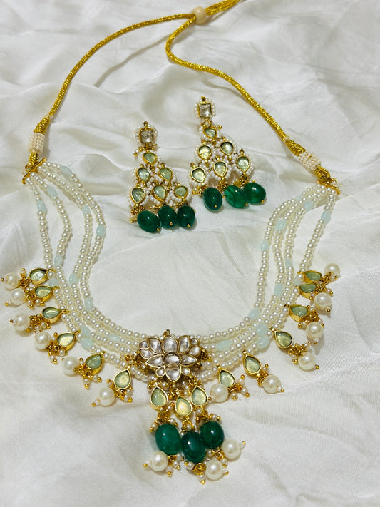 Panna-Bloom Moti Set