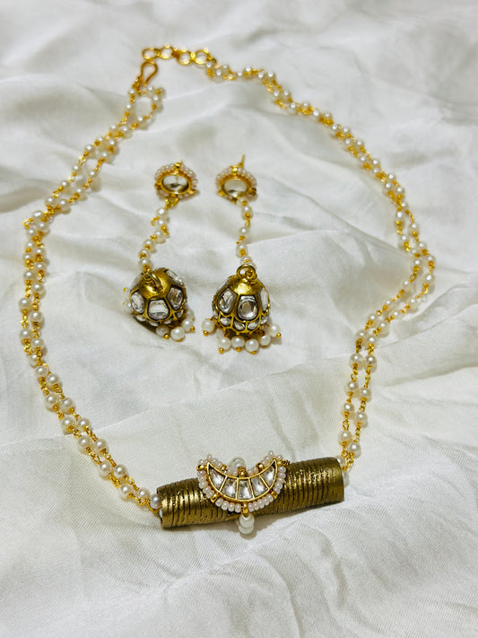 Kundan-Amulet Moti Set